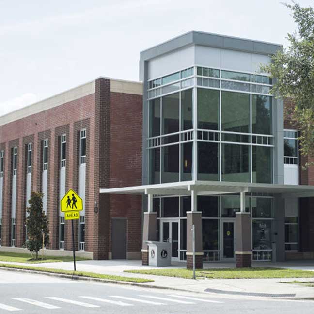 Saunders Public Library